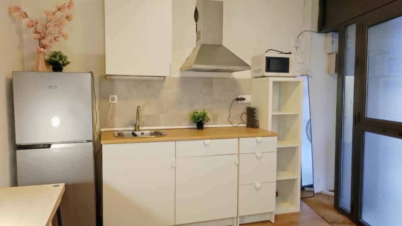With Bathroom, Refrigerator And Microwave Barcelone